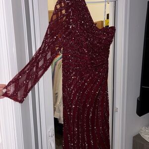 Elegant / formal One Shoulder Burgundy Dress size 14/16